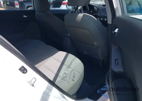 2015 Kia Forte Ex z USA, uszkodzony, nr VIN KNAFX5A84F5352837